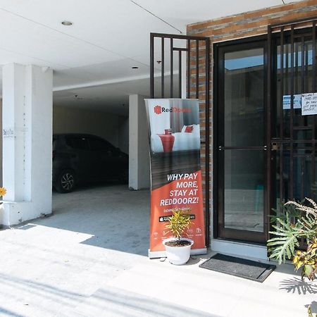 Reddoorz Near Sm Bicutan Hotell Paranaque City Exteriör bild